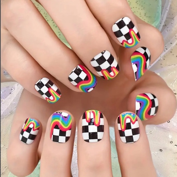 Checker Press-On Nails / Nail Art / Trending! (Nail Glue Included!) - Picture 5 of 12